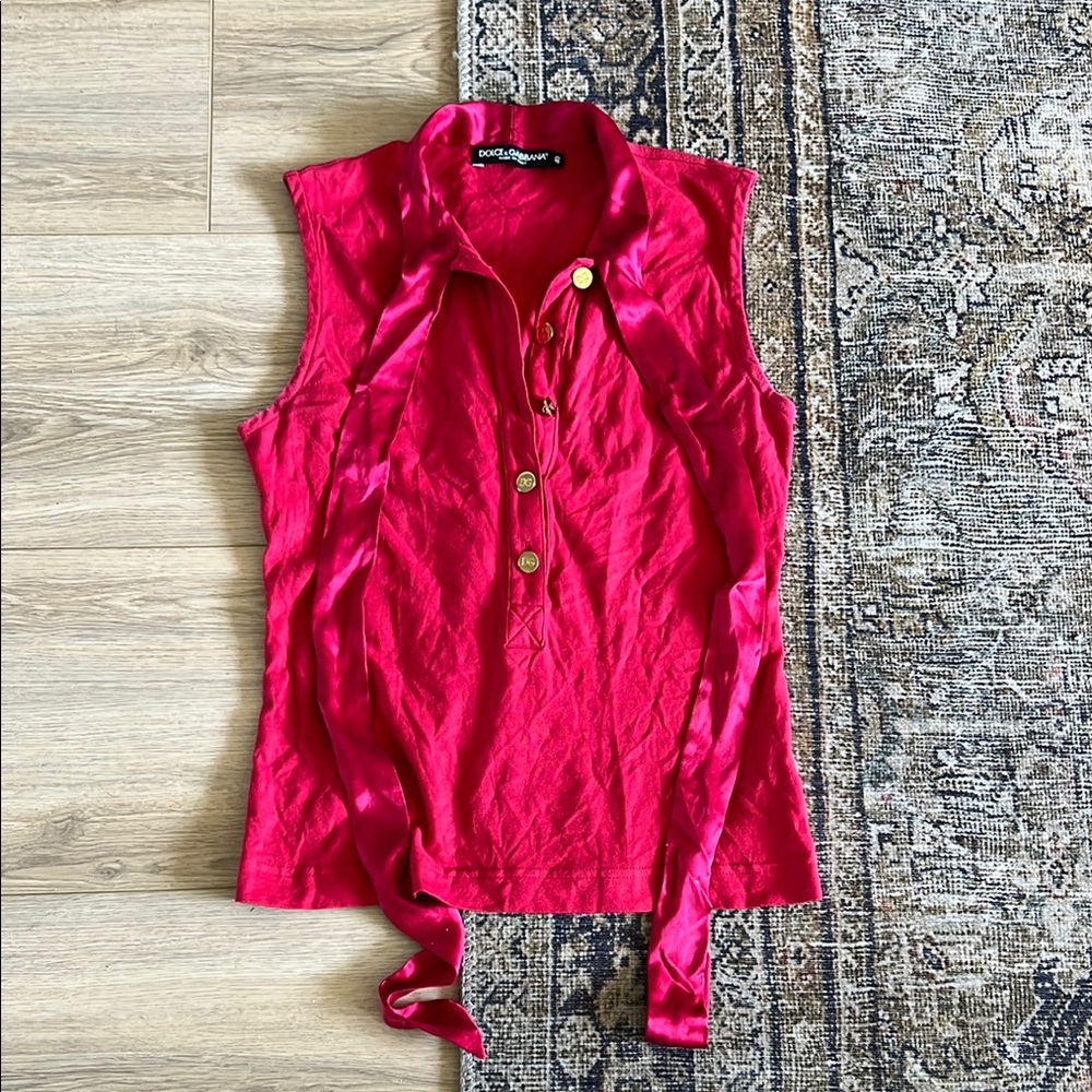Dolce & Gabbana Red Sleeves Top Size small Women's Sleeveless Red Top
